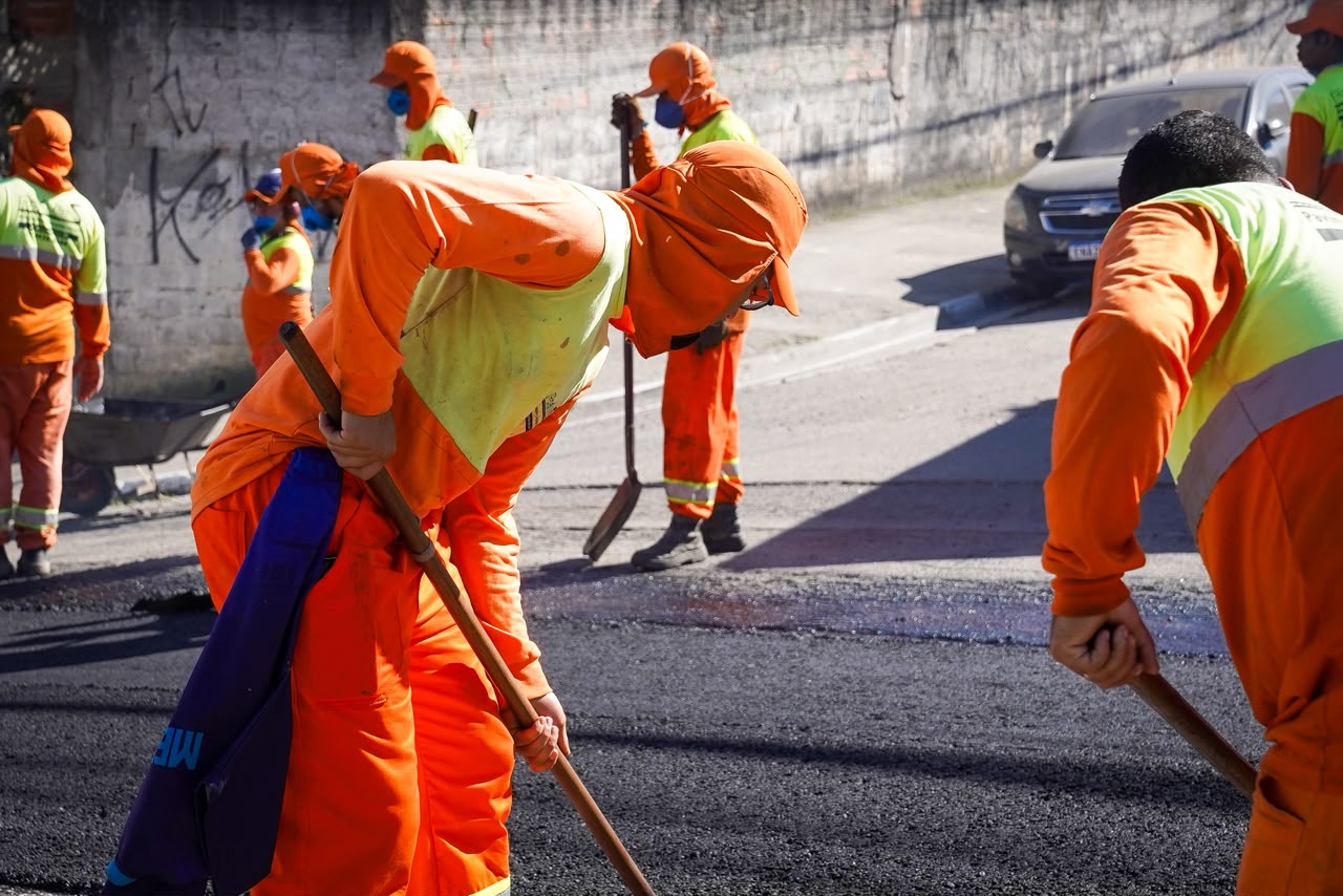 Pavimentação da Rua Nicolau de Leo é concluída na Vila Margarida