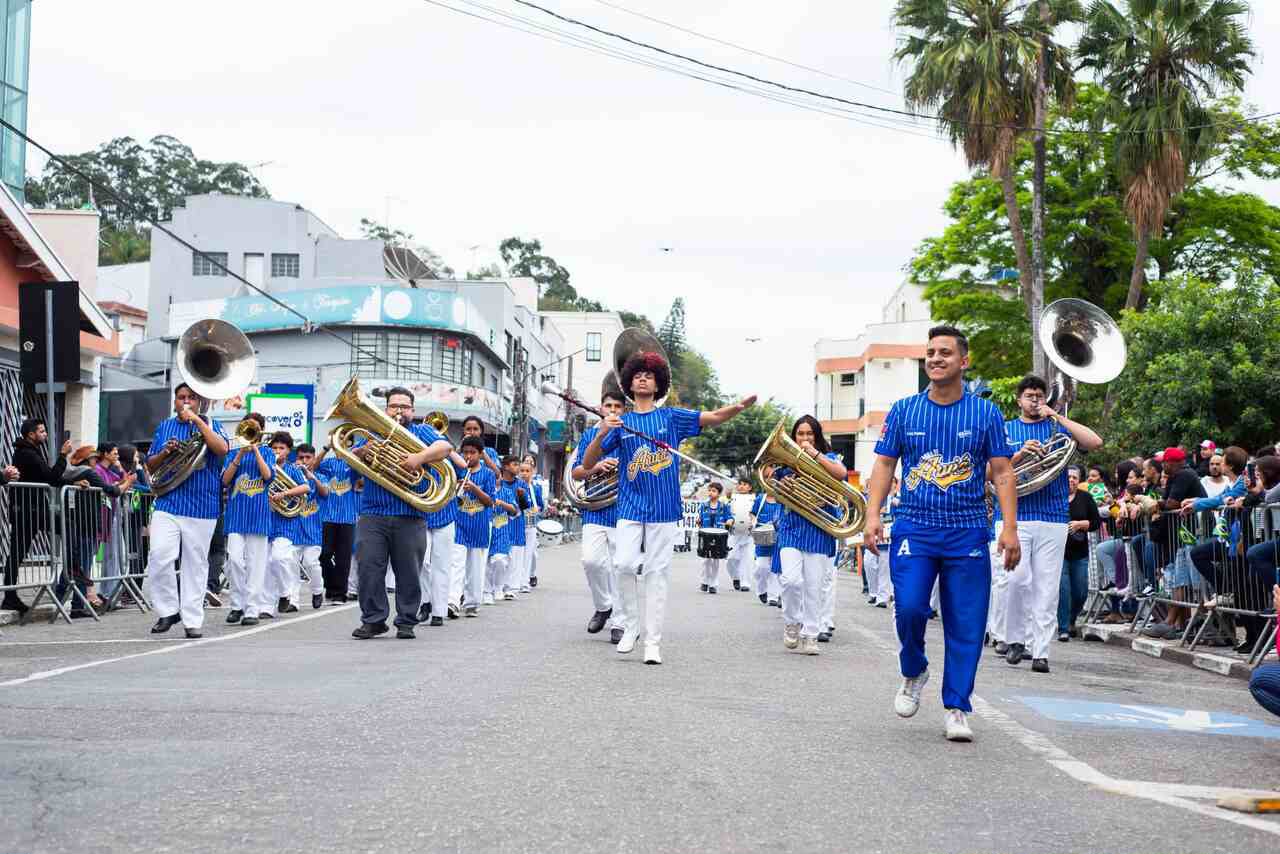 Arujá participa do Concurso de Bandas e Fanfarras de Santos com mais de 110 representantes