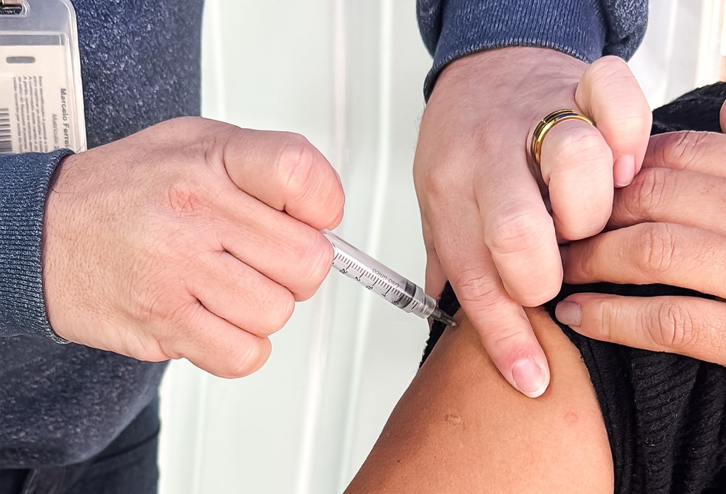 Arujá lidera vacinação contra dengue e amplia ações de saúde em julho