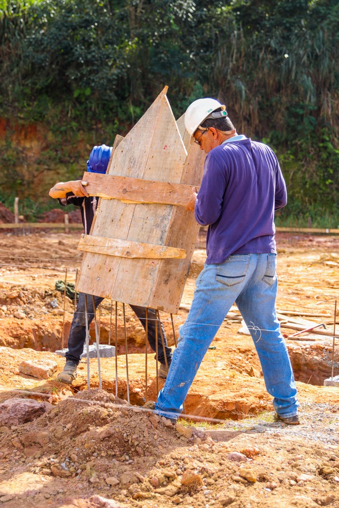 Nova UBS no Jardim das Flores avança com obras em Ferraz de Vasconcelos