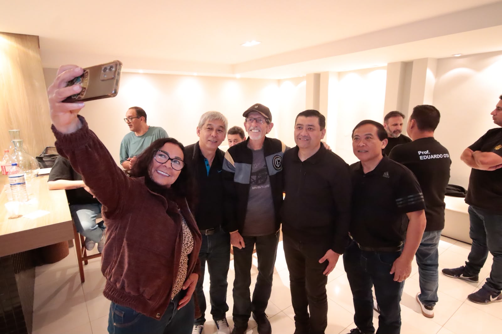 Rodrigo Ashiuchi se reúne com lideranças em Mogi das Cruzes