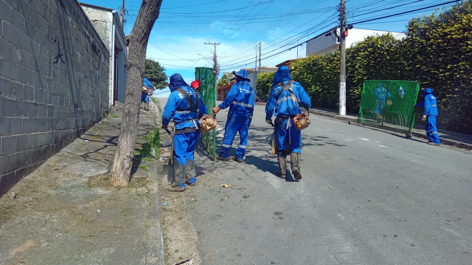 Atividades de zeladoria abrangem diversos bairros de Arujá nesta semana