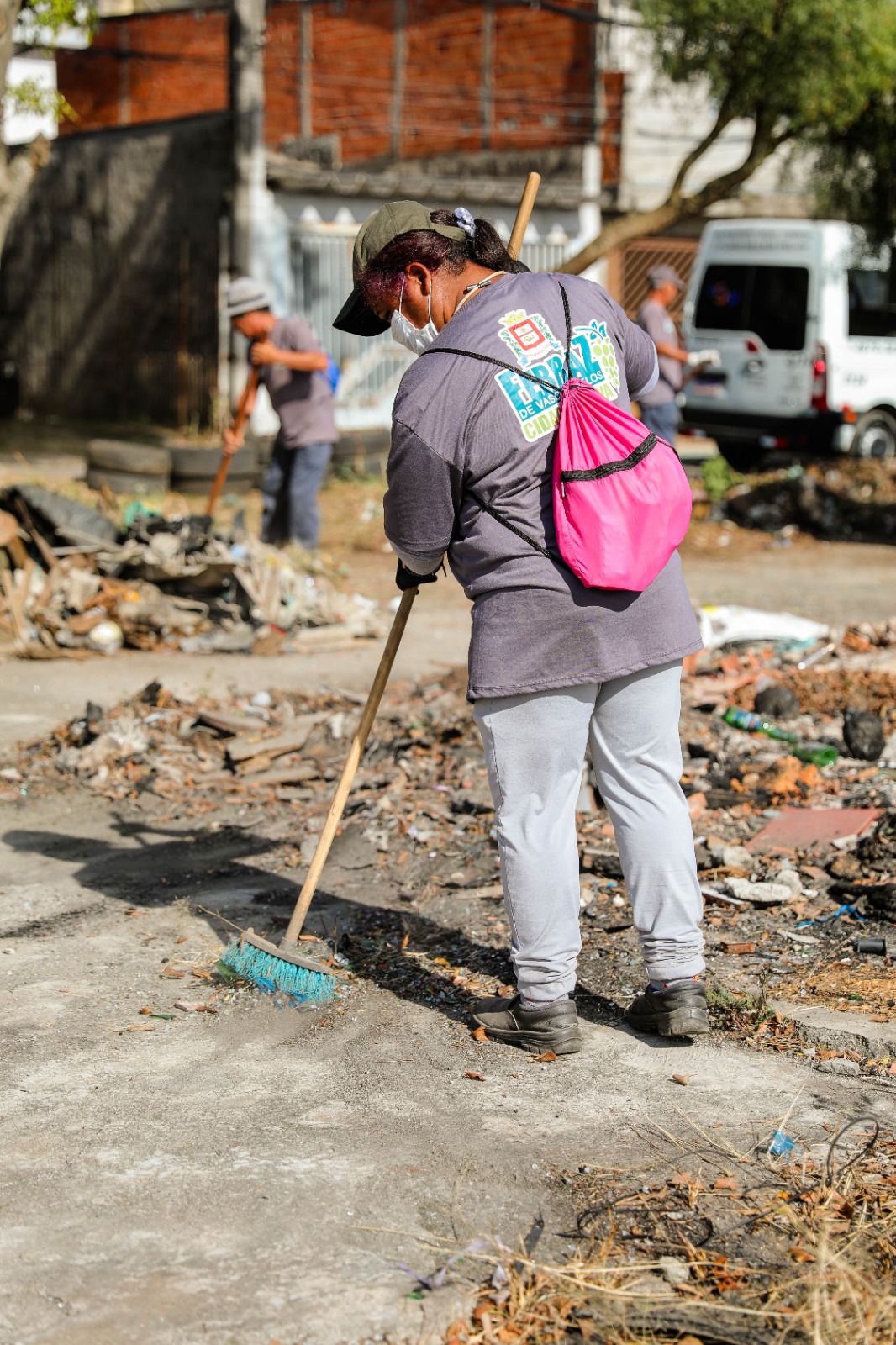 Megaoperação de zeladoria realiza melhorias na Rua Rouxinol